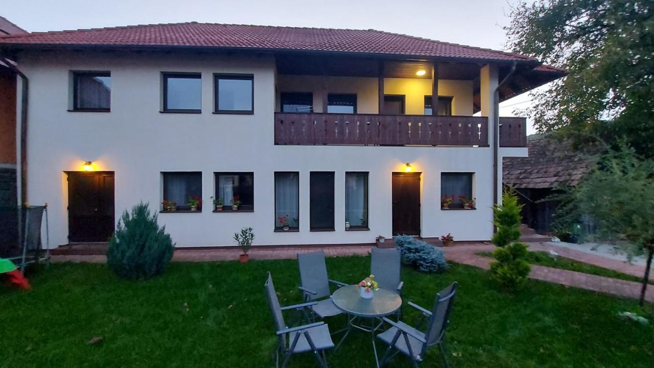 Salt Holiday Apartamento Praid Exterior foto