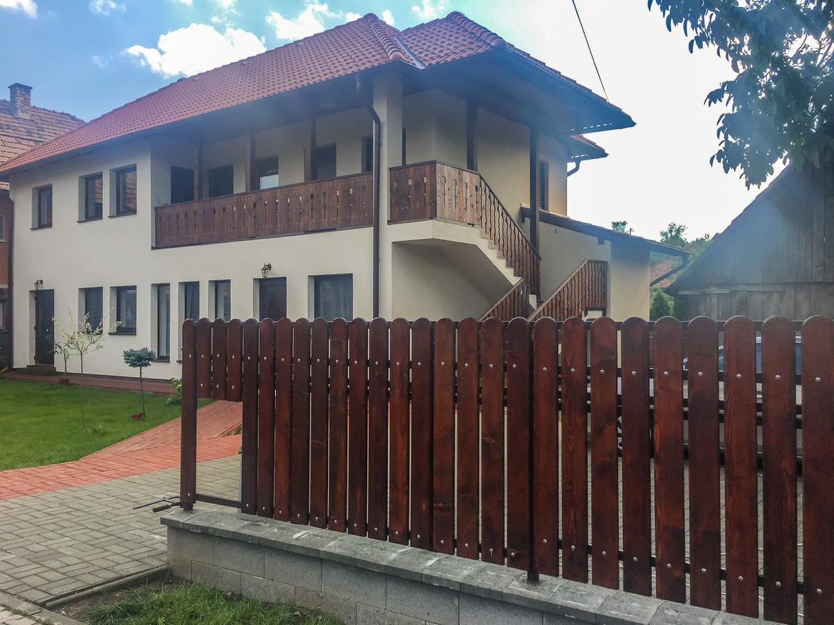 Salt Holiday Apartamento Praid Exterior foto