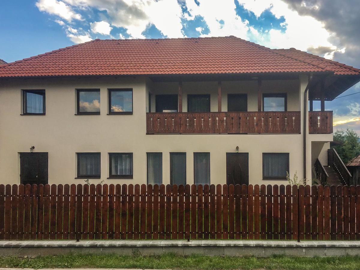 Salt Holiday Apartamento Praid Exterior foto